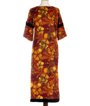 Vintage NO LABEL Hawaiian dress with flowers print